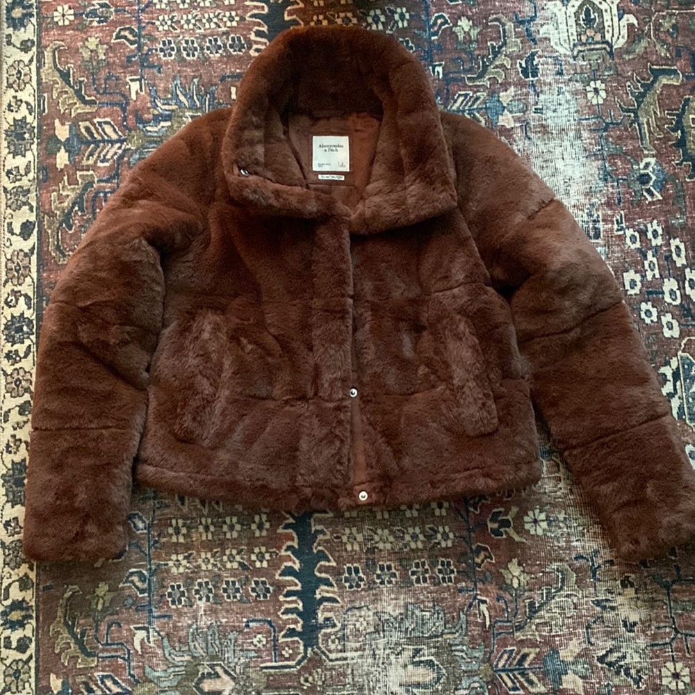 Abercrombie faux fir mini puffer coat small